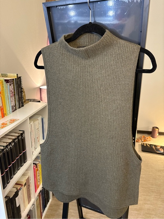 Skull Cashmere Sweaters - Skull Cashmere Mockneck Hi Low Vest Top Sleeveless